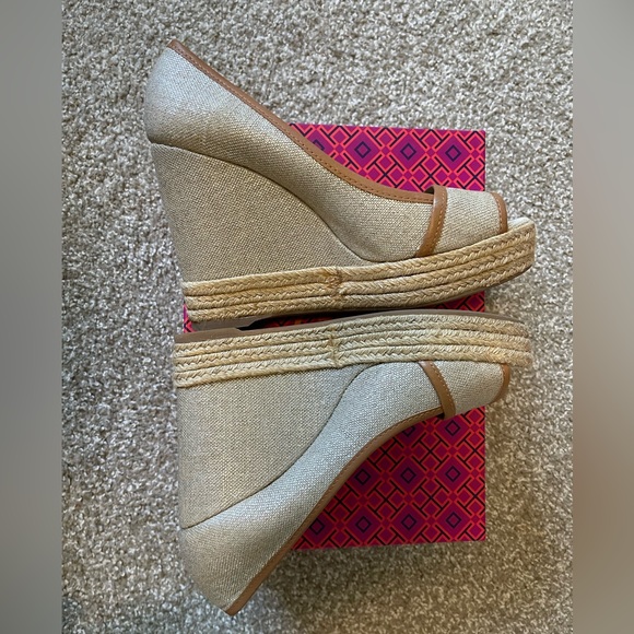 Tory Burch Majorca Wedge Shoe size 9 - Picture 9 of 9